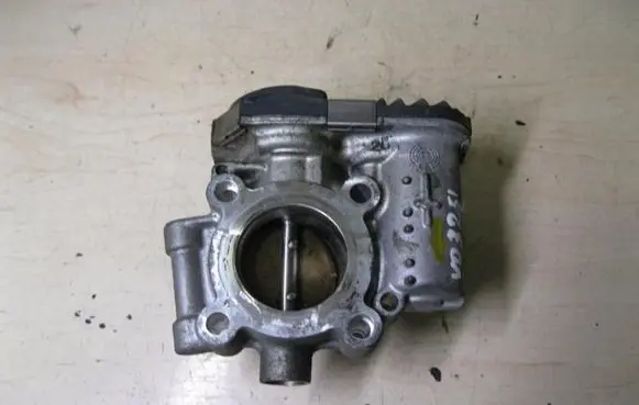 Opel Astra J Throttle body valve 55565489 VD3251