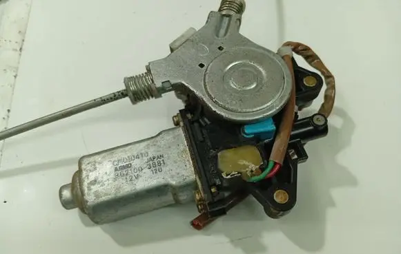 Mazda Premacy Front door window regulator motor CM010410