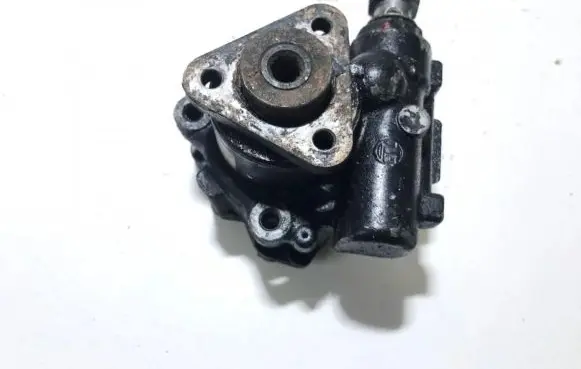 BMW 5 E39 Power steering pump 91128