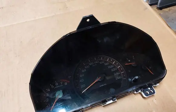 Honda Accord Speedometer (instrument cluster) 78100F400 HR0354055