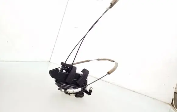 Nissan Juke I F15 Front door lock S5611460