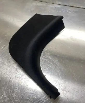 BMW 3 E90 E91 Foot area side trim 7066990