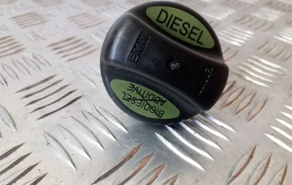 BMW 7 E65 E66 Fuel tank filler cap 