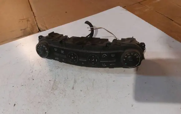Mercedes-Benz CLS C219 Climate control unit 2198300185 003742 00061605