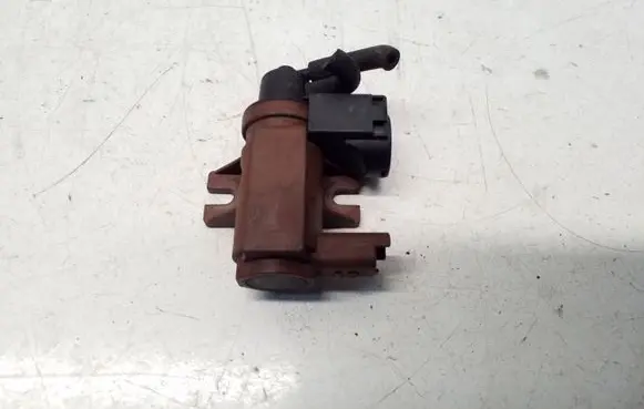 Ford Kuga I Turbo solenoid valve 6G9Q9E882CA