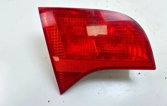 Audi A4 S4 B7 8E 8H Tailgate rear/tail lights 8E9945093