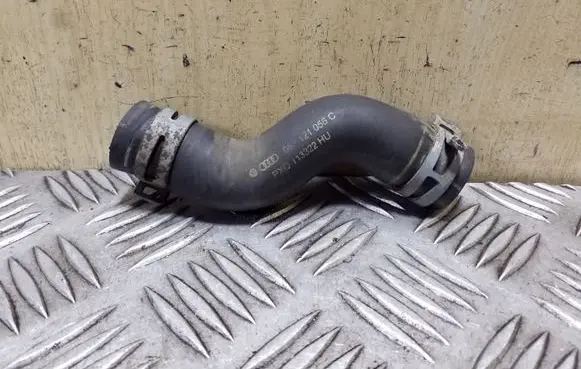Skoda Octavia Mk2 (1Z) Engine coolant pipe/hose 06F121056C