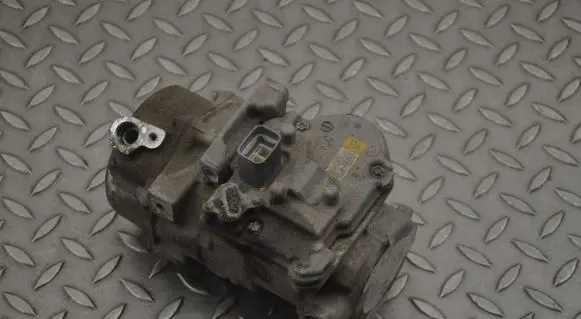 Lexus NX Air conditioning (A/C) compressor (pump) 0422000533