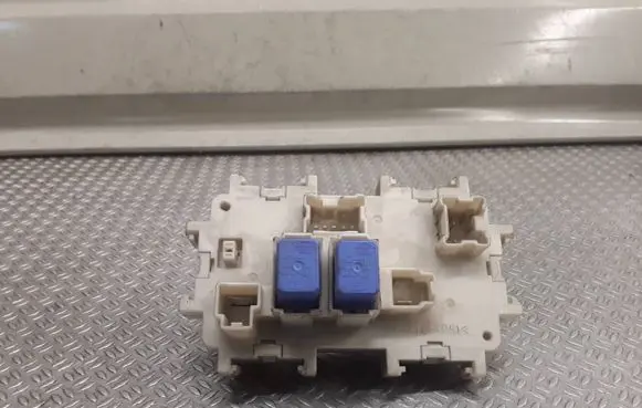 Nissan Murano Z50 Fuse module 