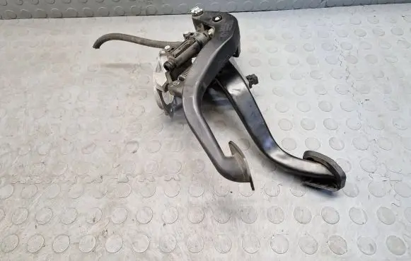 BMW 3 E90 E91 Pedal assembly 67871110 6761310