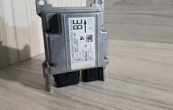 Ford Focus Airbag control unit/module 8M5T14B321BE