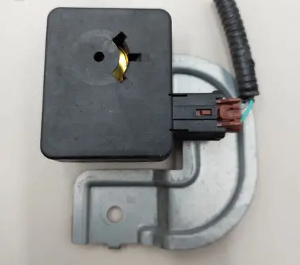 Nissan Leaf II (ZE1) Alarm system siren 