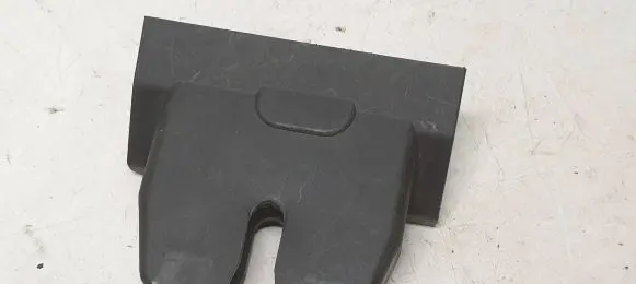 Volvo S80 Tailgate/boot lid lock trim 8679594 6030