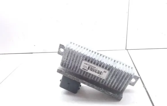 Renault Zoe Glow plug pre-heat relay 296103254R