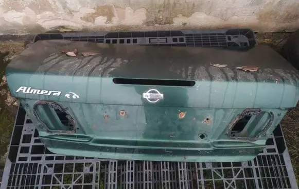 Nissan Almera Tailgate/trunk/boot lid