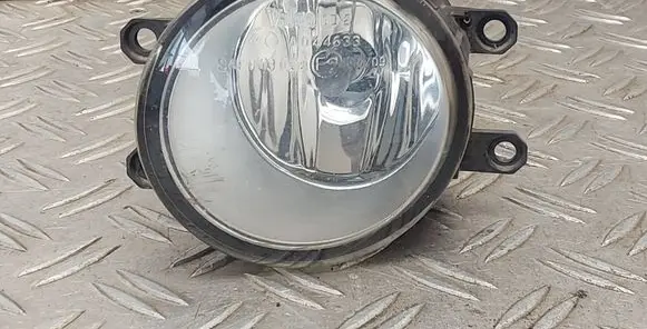 Toyota Urban Cruiser (XP110) Front fog light 812200D041