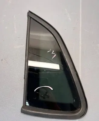 Volkswagen Polo VI Rear side window 2G4845297