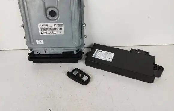 Engine ECU kit and lock set