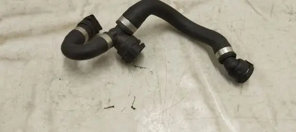 BMW 4 F32 F33 Engine coolant pipe/hose 8616531