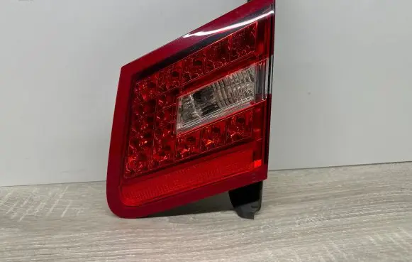 Mercedes-Benz E C207 W207 Tailgate rear/tail lights A2078200464 542502 782004