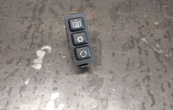 BMW 3 E36 Windscreen/window heater switch 8371020 61318371020