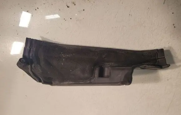 BMW 5 F10 F11 Other engine bay part 7211464