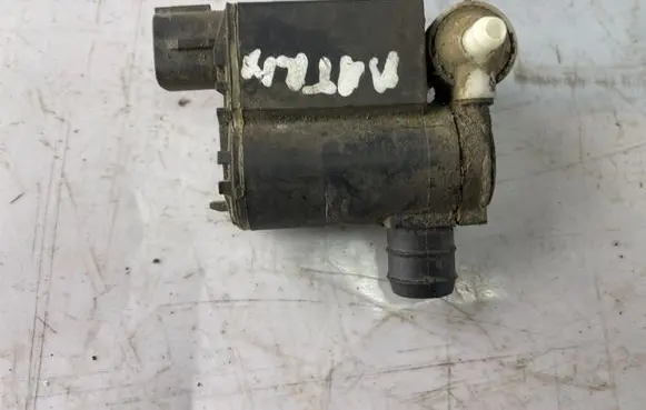 Hyundai Matrix Windscreen/windshield washer pump 9851025100