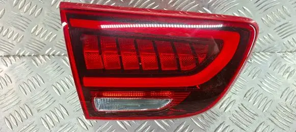 KIA Sorento Tailgate rear/tail lights