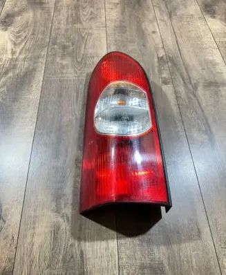 Renault Master II Rear/tail lights 8200171472