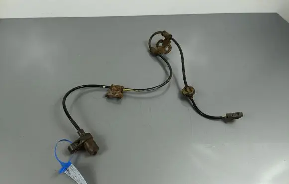 Subaru Impreza II ABS brake wheel speed sensor 27540AE010