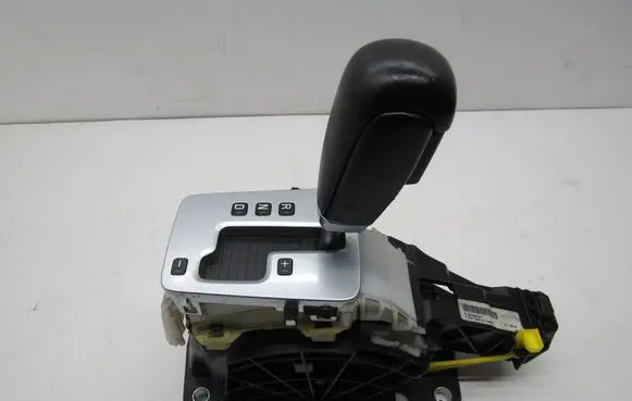 Volvo S60 Gear shifter/selector 30759121 T20110610114442