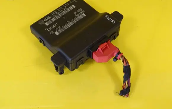 Volkswagen Touran I Gateway control module 1K0907530A
