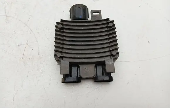 Volvo V60 Fan control module 940012301