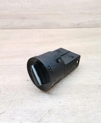 Volkswagen PASSAT B5 Light switch 1C0941531