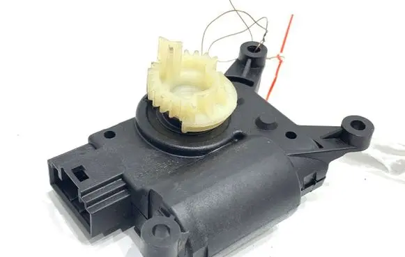 Volkswagen Golf VII Air flap motor/actuator 5Q0907511K