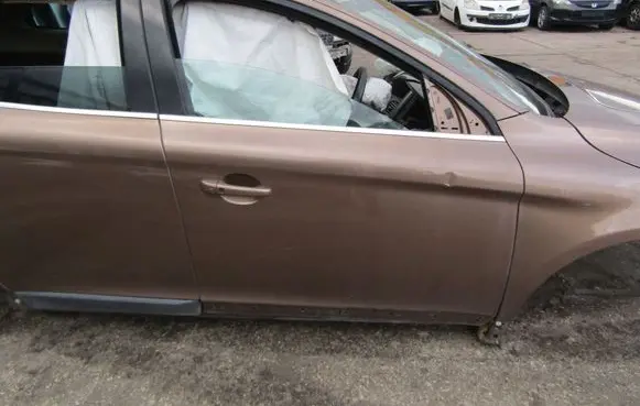 Volvo XC60 Front door 
