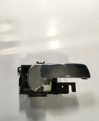 Nissan Pathfinder R51 Front door interior handle 8318D