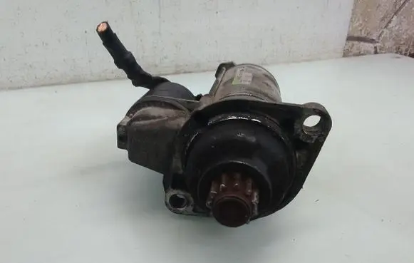 Skoda Octavia Mk1 (1U) Starter motor 02A911024G