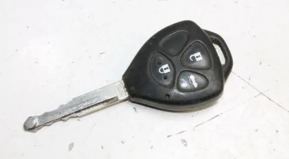 Toyota RAV 4 (XA30) Ignition key/card 