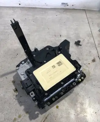 Volkswagen PASSAT B7 Transmission gearbox valve body 02E927770AL