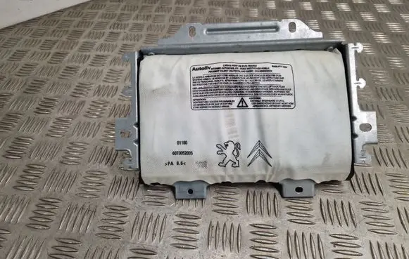 Peugeot RCZ Passenger airbag 9681466680