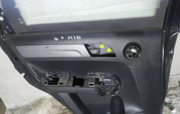 Honda CR-V Rear door card panel trim