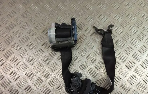 BMW X3 F25 Front seatbelt 7367250