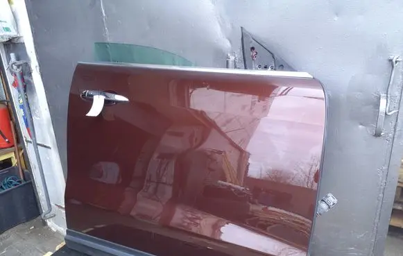 Maserati Levante Front door 