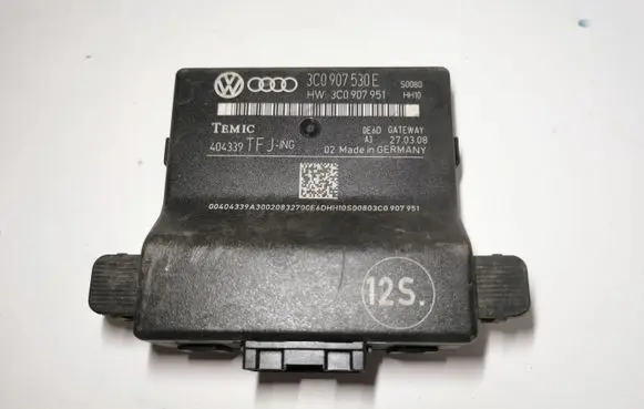 Volkswagen PASSAT B6 Gateway control module 3C0907530E 3C0907951