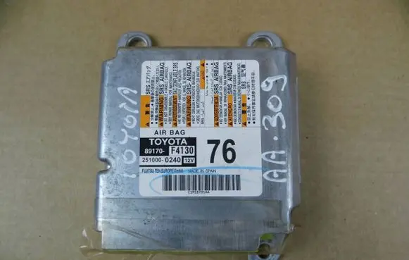 Toyota C-HR I Airbag control unit/module 89170F4130
