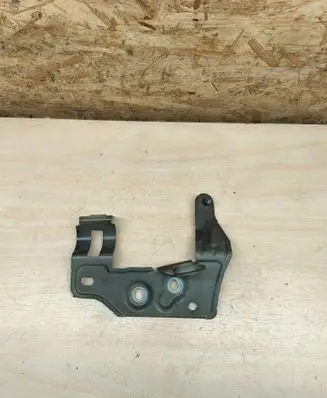 Porsche Cayenne (9Y0 9Y3) Fender mounting bracket 9Y0821167B