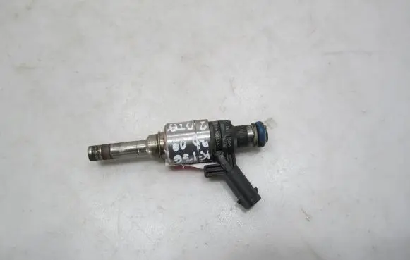 Audi A5 8T 8F Fuel injector 06H906036G