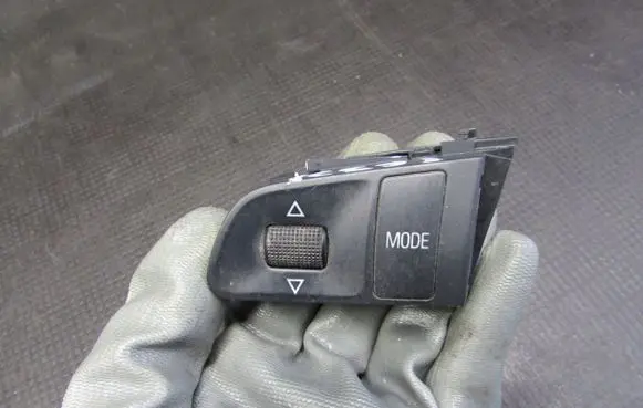 Audi A4 S4 B7 8E 8H Steering wheel buttons/switches 4B0951527