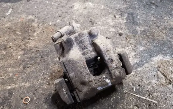 BMW X5 E53 Rear brake caliper